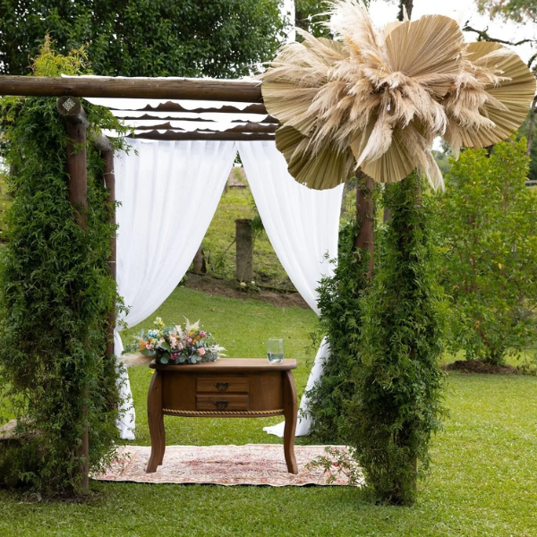 Sítio Portal das Águas Espaço para Eventos com Buffet, Decoração e Cerimonial em Mafra - SC casamento externo casamento ao ar livr.png